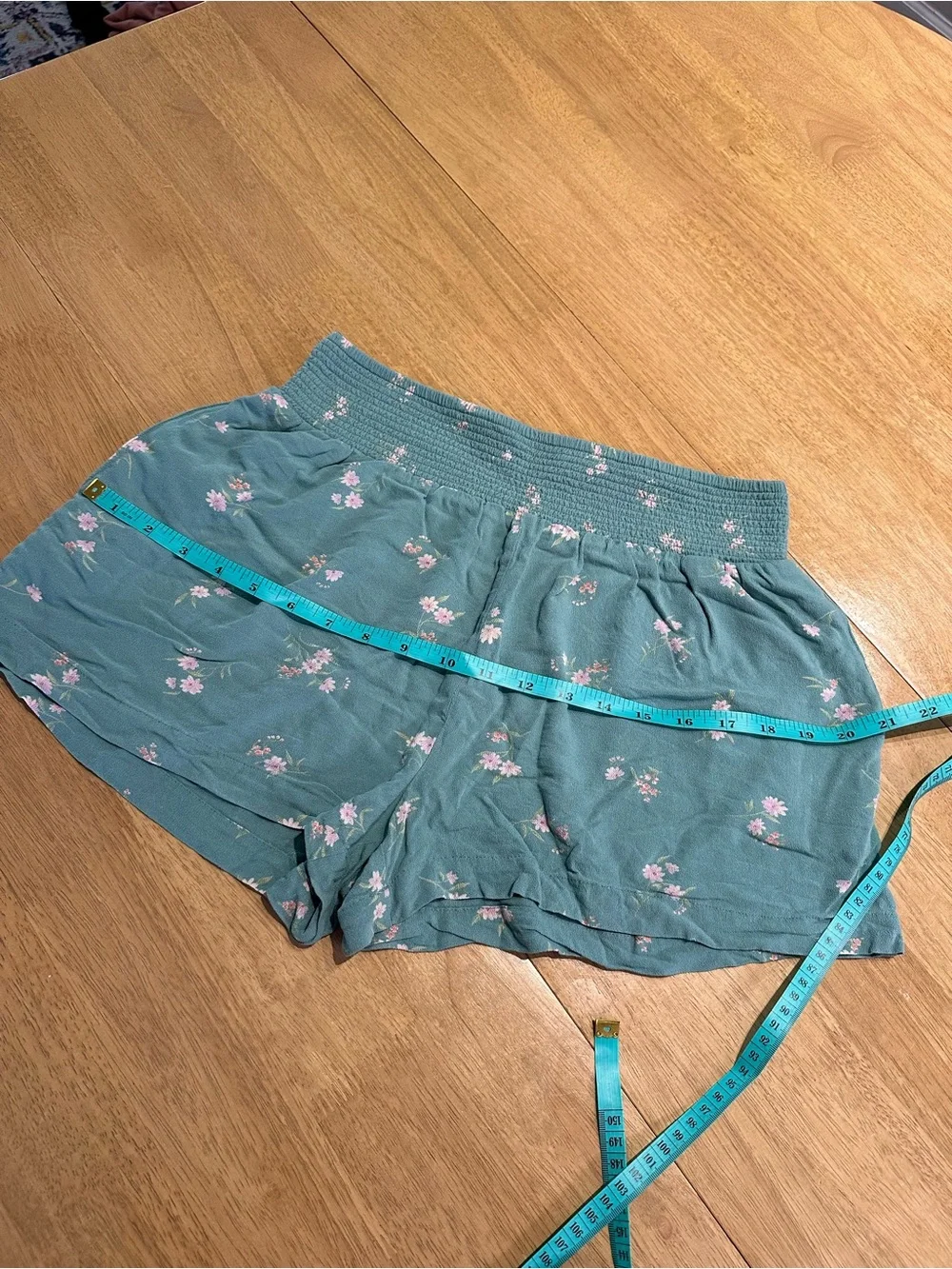 American Eagle Green and Pink Floral Smocked High-Waist Shorts Size Small